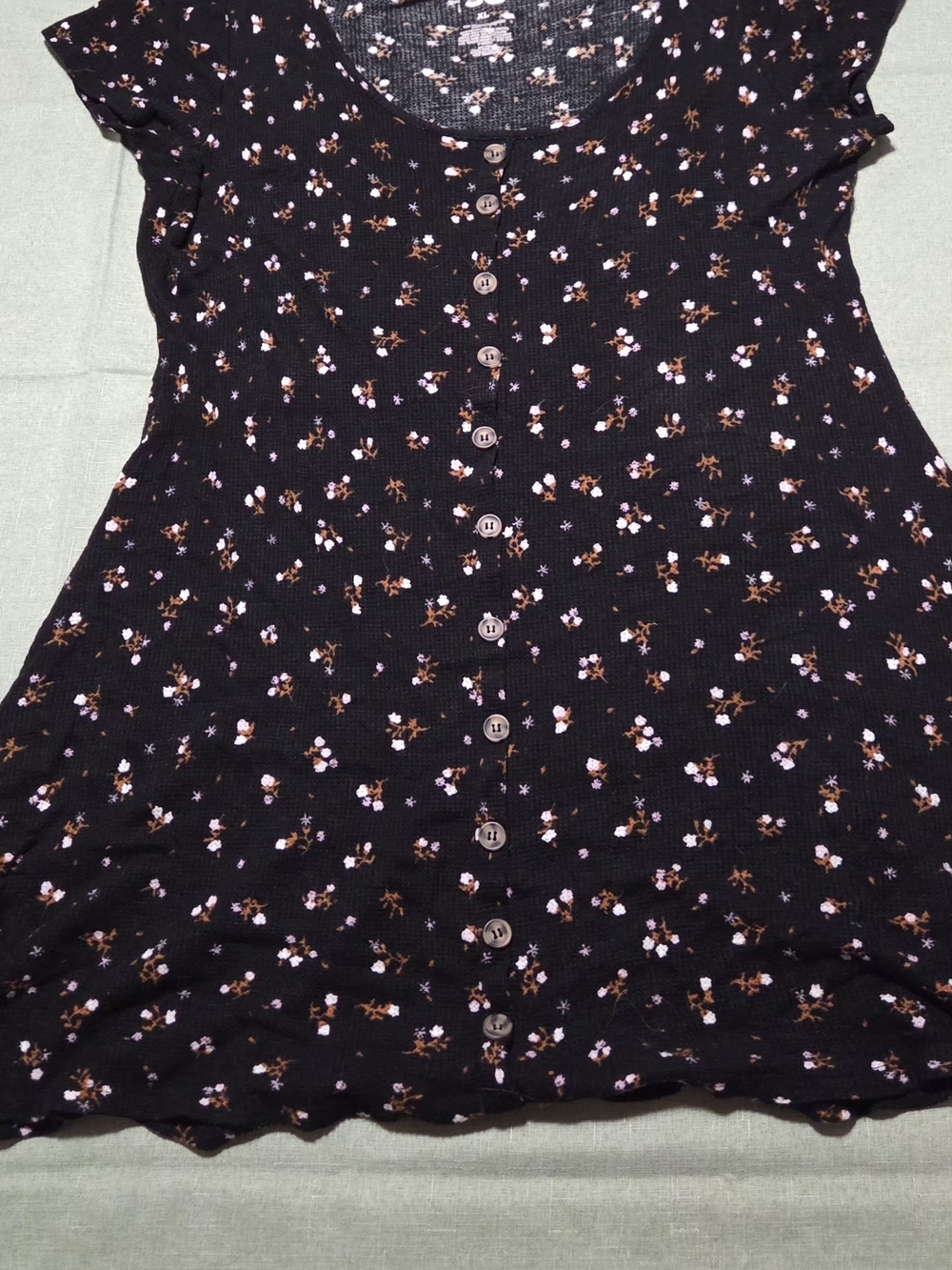 Women’s Black Floral Button-Front Dress